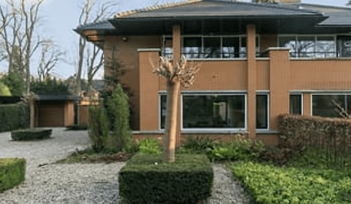 Huis | 251m² | Verlengde Slotlaan | €3975,-