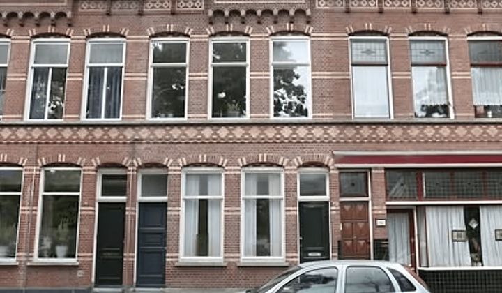 Huis | m² | €825,-