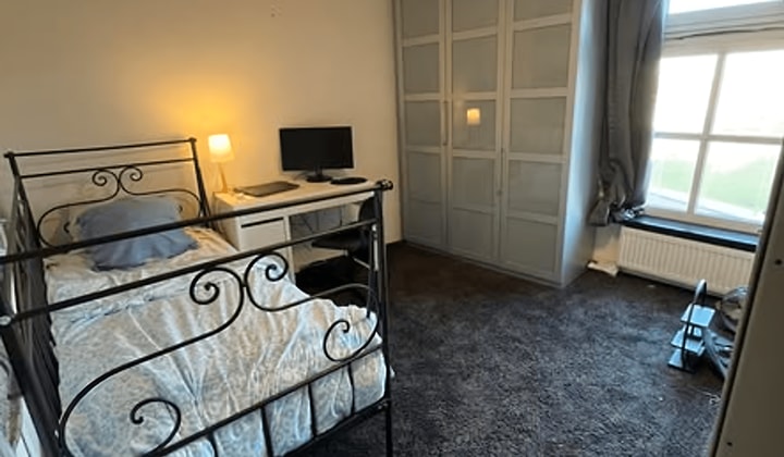 Kamer | 10m² | €700,-