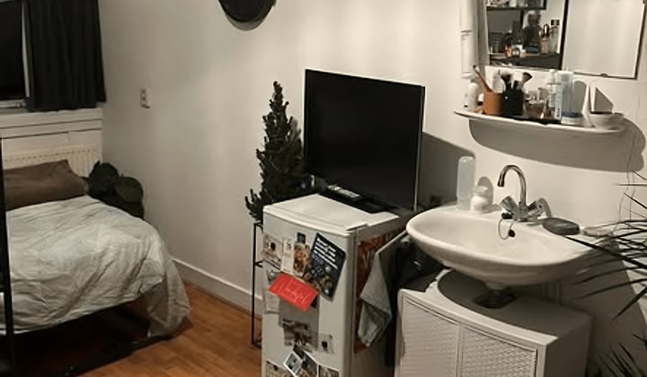 Kamer | 11m² | €360,-