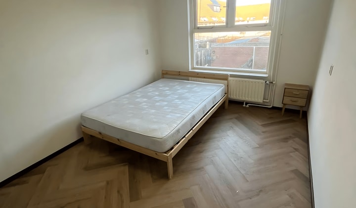 Kamer | 12m² | Barneveldpad | €850,-