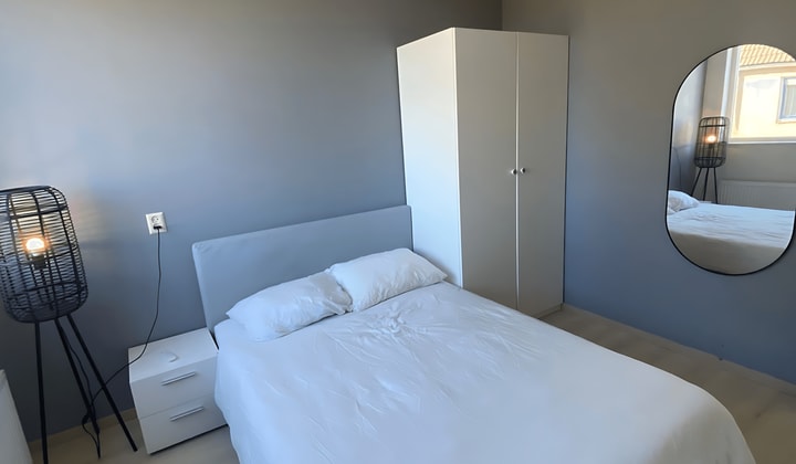 Kamer | 112m² | Van Ravesteynplan | €630,-