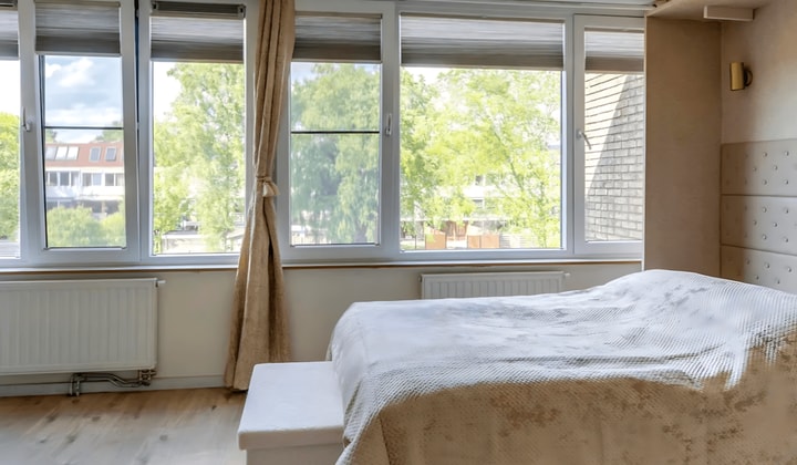 Huis | 140m² | Veenbesstraat | €750,-