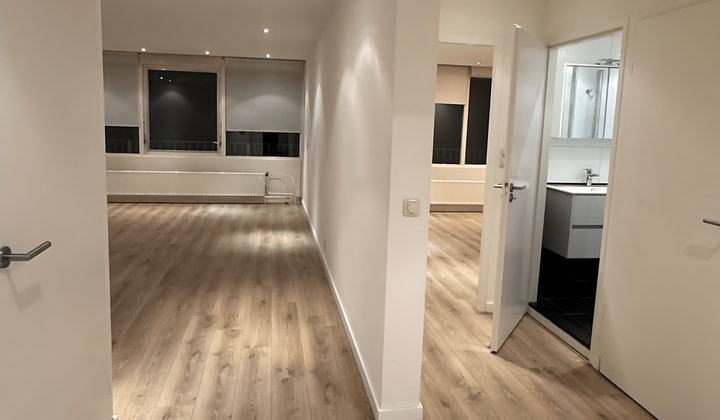 Kamer | 13m² | Meidoornweg | €1500,-