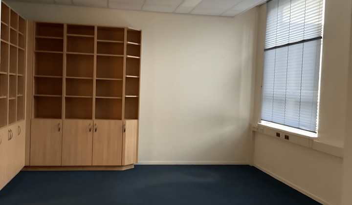 Kamer | 30m² | €305,-