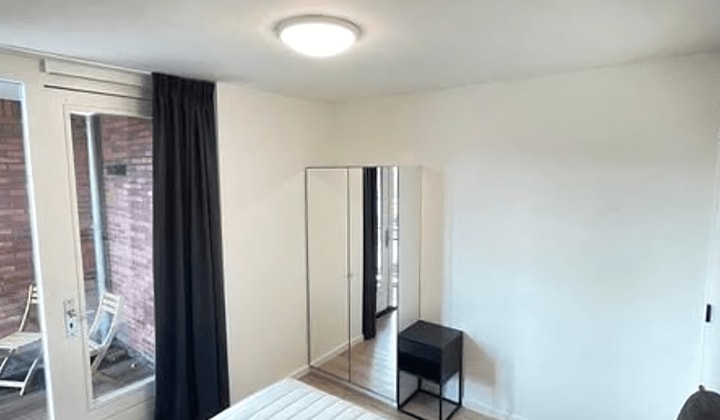 Studio | m² | €800,-