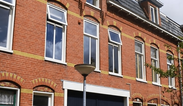 Studio | 28m² | Tweede Spoorstraat | €820,-