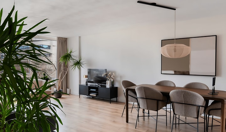 Huis | m² | €285,-