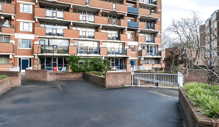 Huis | Marshallplein | €425,-