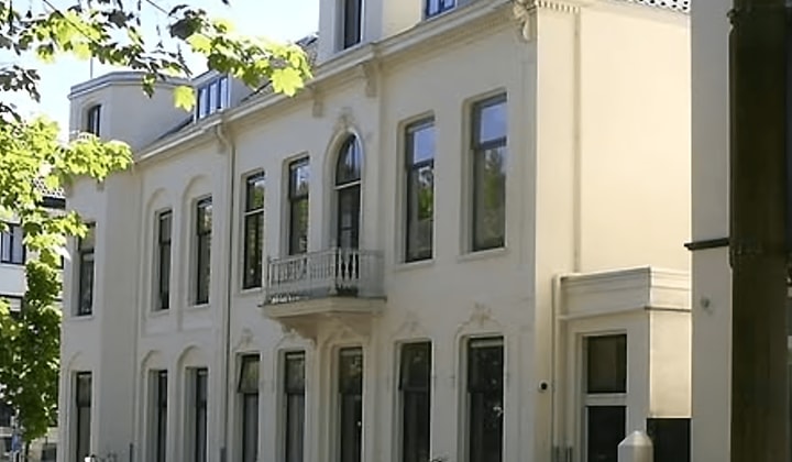 Studio | m² | €781,-