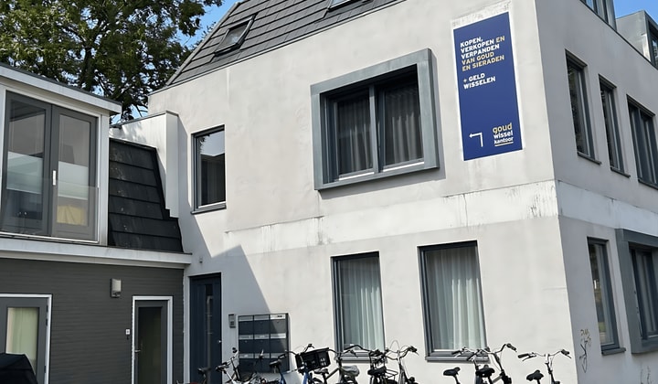 Studio | 33m² | Vechtstraat | €720,-