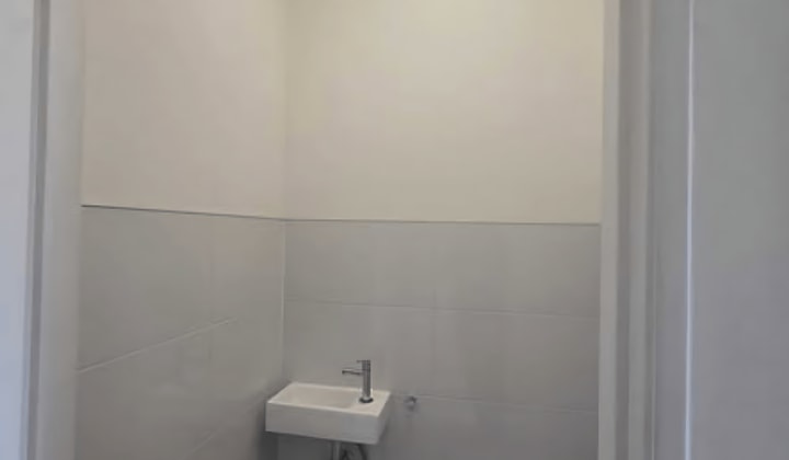 Kamer | m² | €675,-