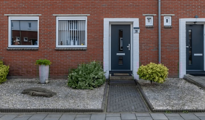 Huis | m² | €899,-