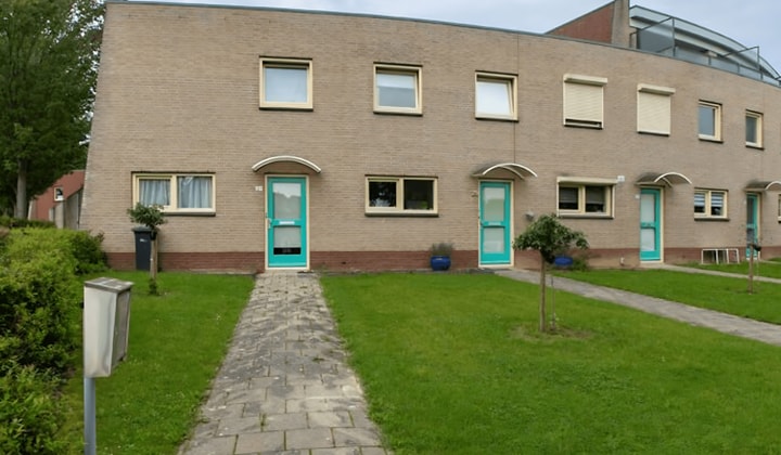 Huis | m² | €740,-