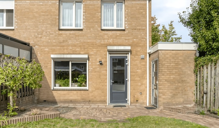 Huis | 113m² | Robijnring | €2195,-