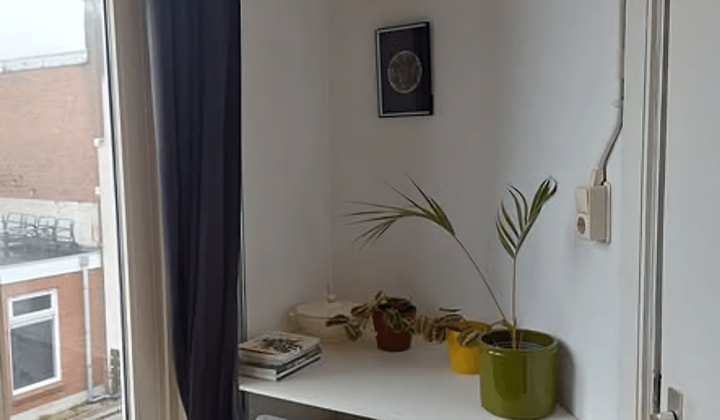 Studio | van Sytzamastraat | €550,-