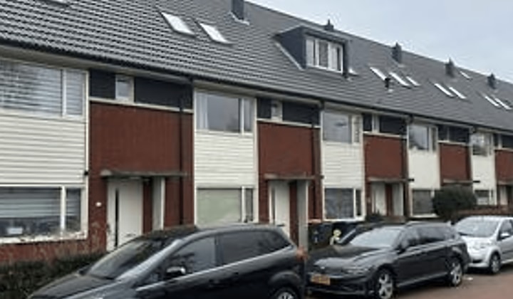 Huis | 143m² | Socrateslaan | €2950,-
