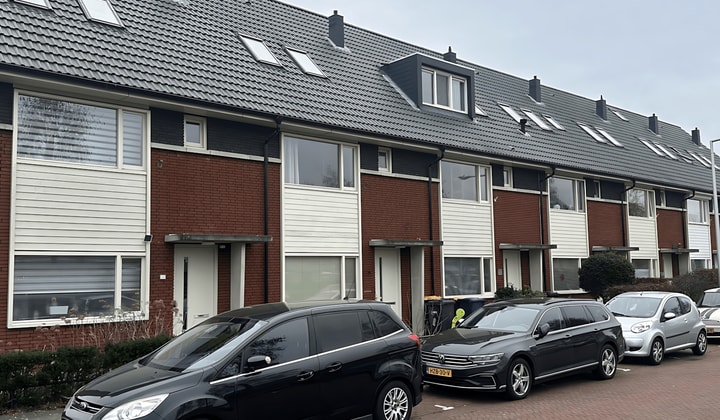 Huis | 143m² | Socrateslaan | €2950,-