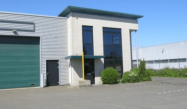 Bedrijfsruimte | 292m² | €2200,-