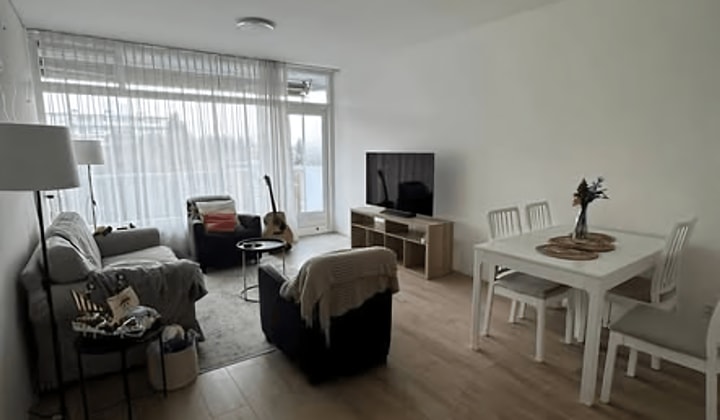 Studio | m² | €800,-