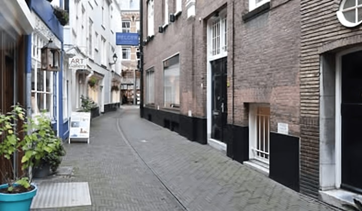 Huis | m² | €698,-