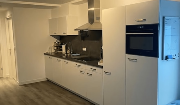 Huis | m² | €650,-