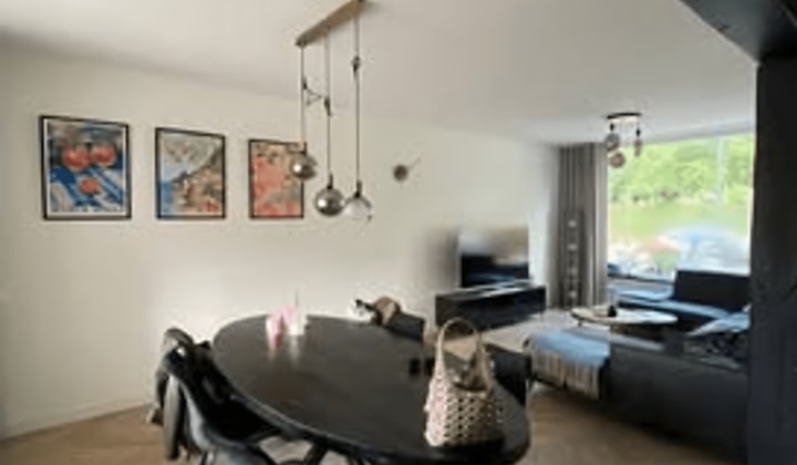 Kamer | m² | €588,-