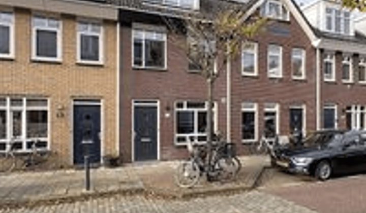 Huis | 116m² | A.L. Dyserinckstraat | €2750,-