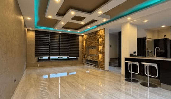 Huis | m² | €2500,-