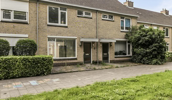 Huis | 121m² | €1275,-