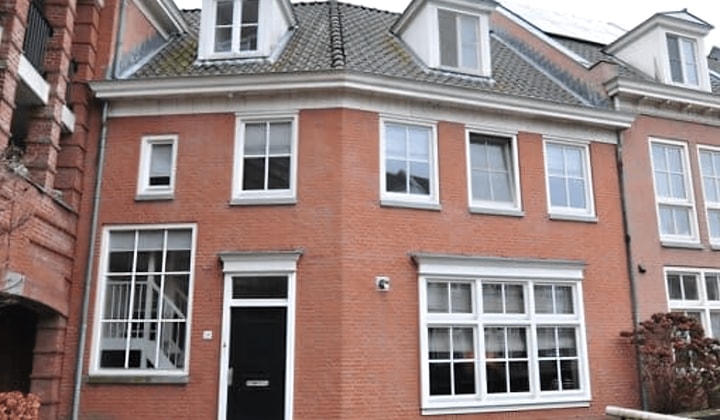 Huis | 169m² | €2300,-