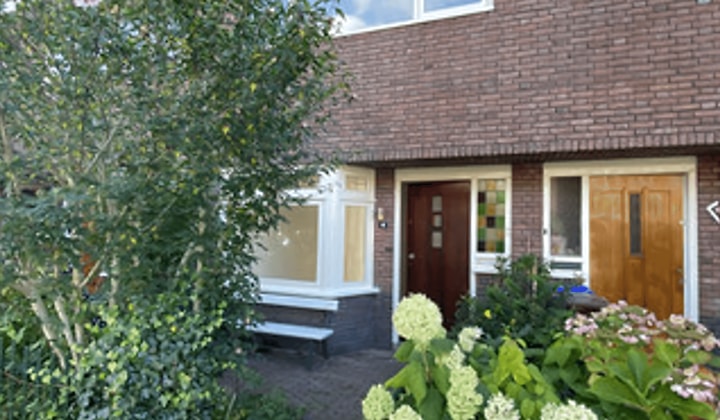 Huis | 100m² | €2495,-