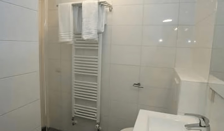 Studio | m² | €1000,-