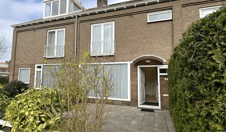 Huis | 153m² | Van der Leeklaan | €2800,-