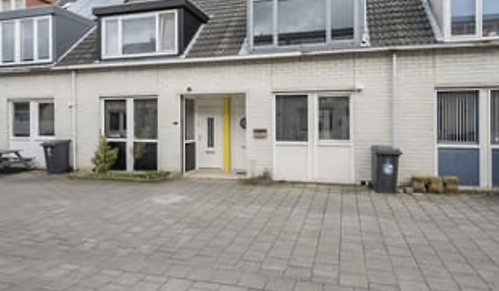 Huis | 100m² | Jelle Posthumapad | €2250,-