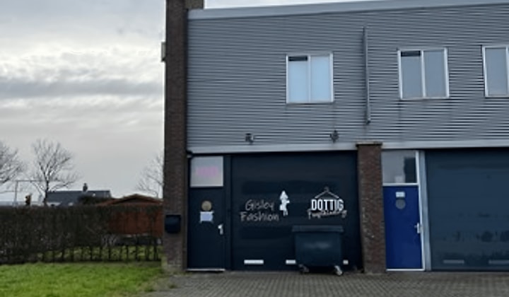 Bedrijfsruimte | 110m² | €1225,-