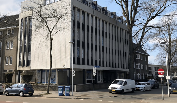Studio | 49m² | Professor Pieter Willemsstraat | €1495,-