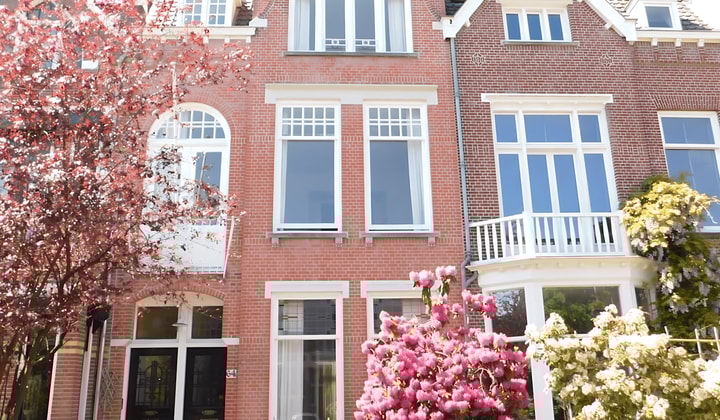 Huis | 200m² | Baronielaan | €3800,-
