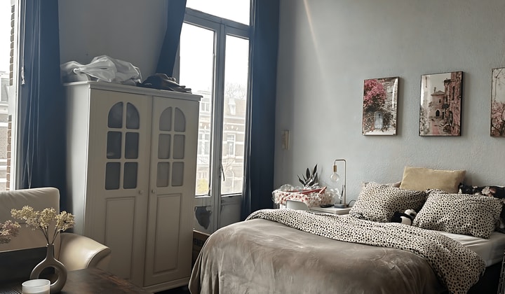 Kamer | 25m² | St. Annastraat | €839,-