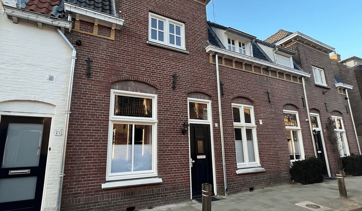 Appartement | 70m² | St Rochusstraat | €1800,-