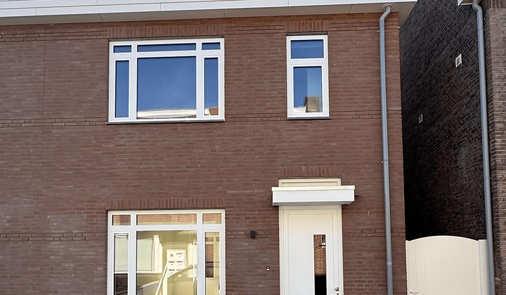 Huis | 125m² | Kerkakkerstraat | €2800,-