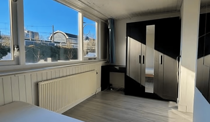 Kamer | m² | €550,-