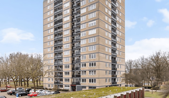 Huis | 95m² | Vanekerstraat | €1198,-