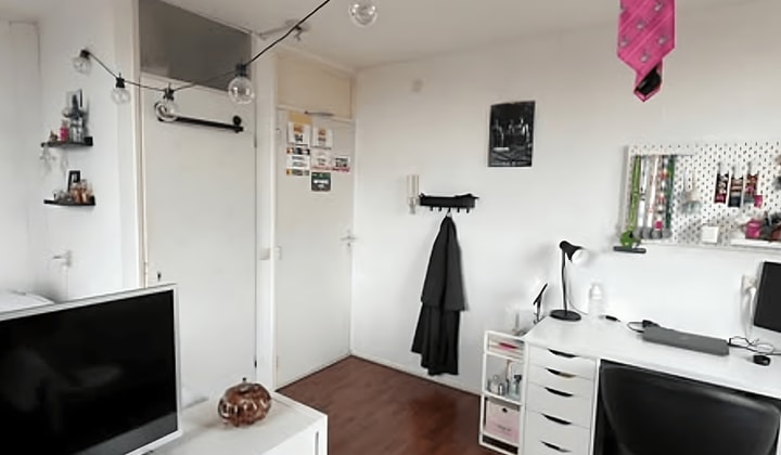 Kamer | m² | €450,-