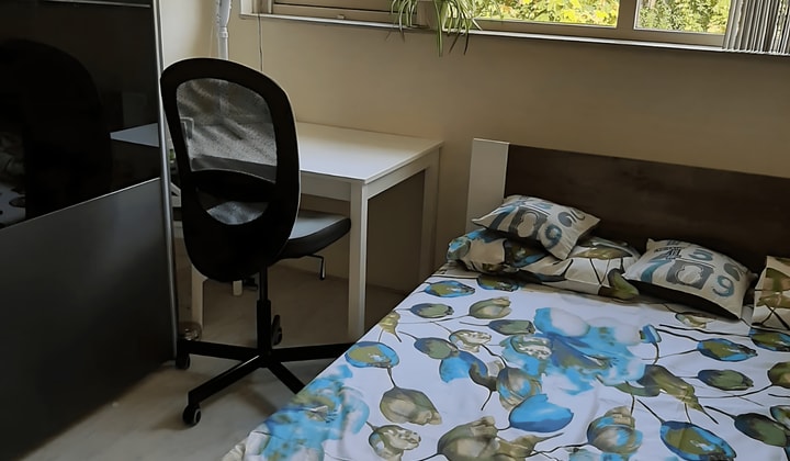 Huis | 135m² | Mendes da Costalaan | €950,-