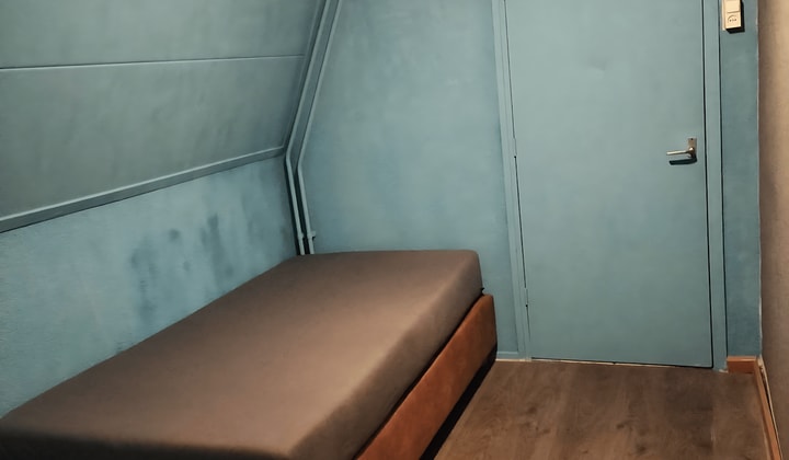 Kamer | 12m² | Ambtstraat | €580,-