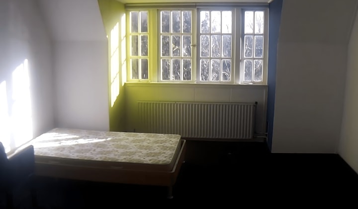 Kamer | 12m² | €350,-