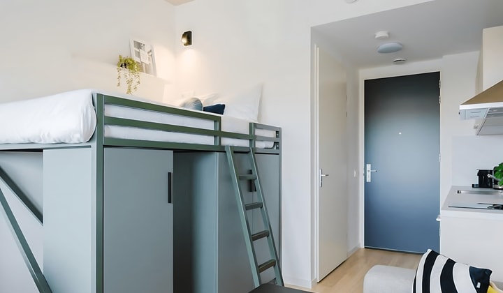 Studio | 18m² | Limburglaan | €1094,-