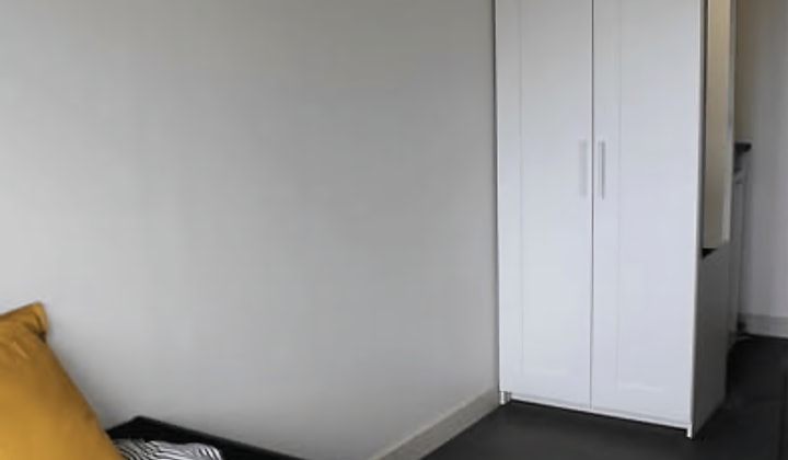 Kamer | m² | €665,-