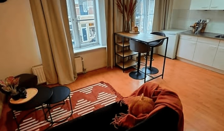 Huis | m² | €750,-